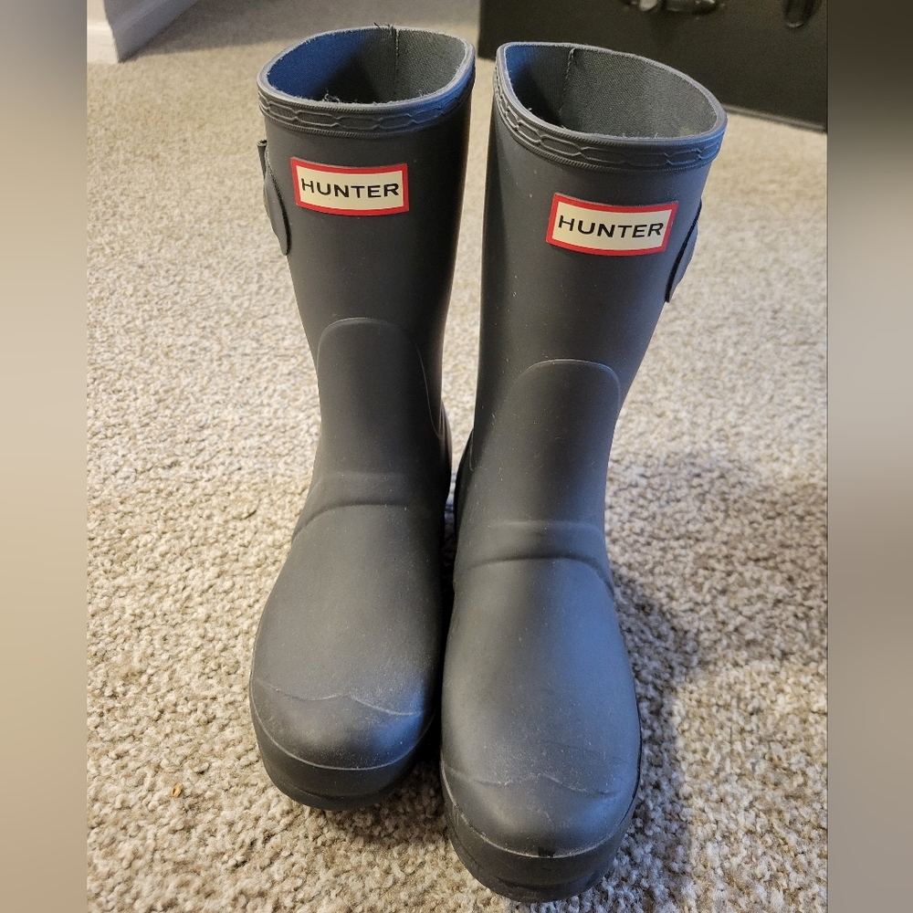 Hunter grey/gray mid-calf rain boots size 7